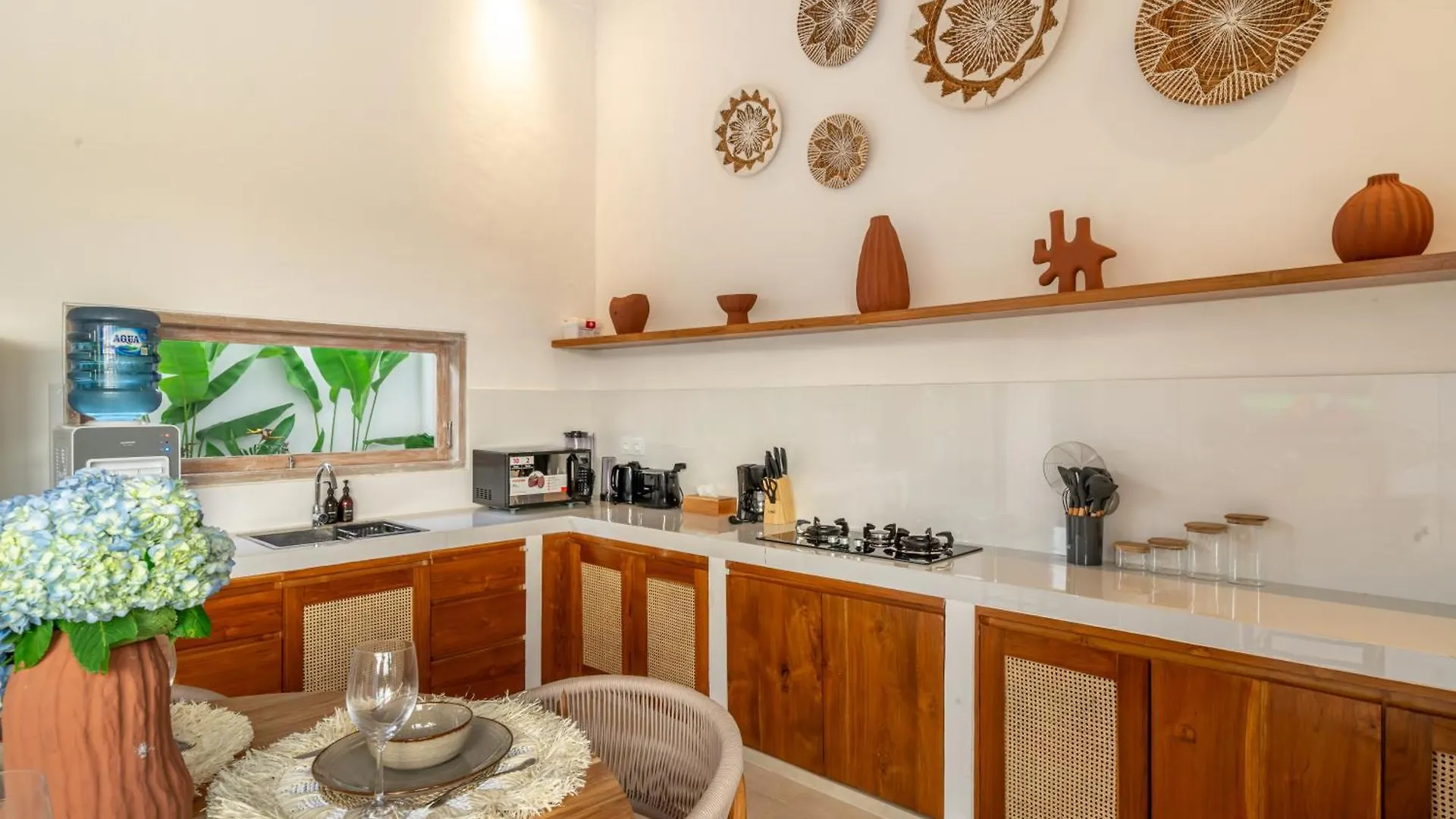 Luxury Ultimate Experience - Brand New Villa In Kerobokan With Oversized Pool - Your Perfect Getaway! Canggu  Indonesia